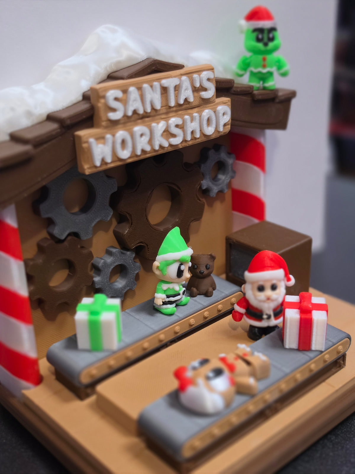 Santa's Workshop Mini Habitat